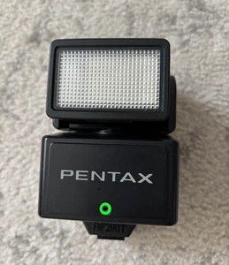 Flash Pentax AF280T Xenon ShoeMount noir pour appareil photo argentique Pentax 645 et 6711 - Photo 1/7