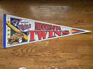 Minnesota Twins Vintage Full-size Team Pennant  - Picture 1 of 1