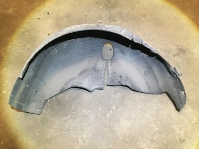 04 05 06 AUDI A4 CONVERTIBLE GUARDABARROS TRASERO IZQUIERDO FORRO PROTECTOR CONTRA SALPICADURAS PROTECTOR OEM Foto 1 de 4