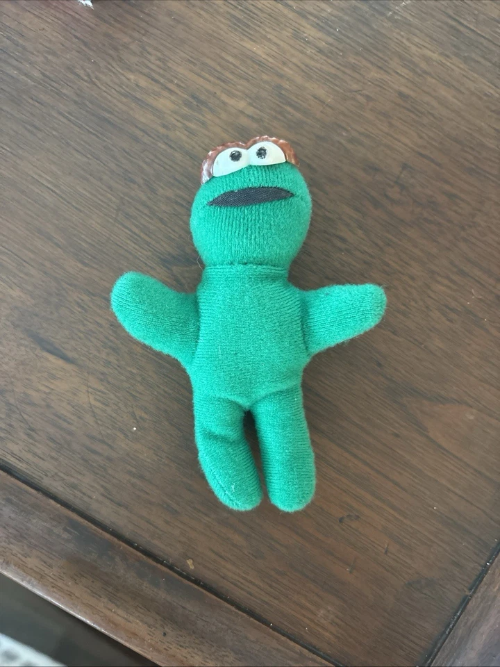 "Figura de acción de peluche de juguete de 4"" de colección de Sesame Street Oscar the Grouch sin marca"  Foto 1 de 1