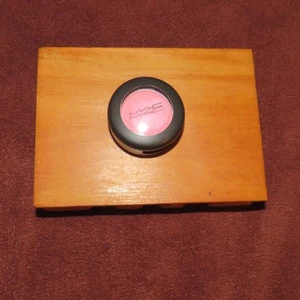 Sombra de ojos MAC Rose Shimmery de Pro Store Collection ¡RARA! LE DISC - Imagen 1 de 3