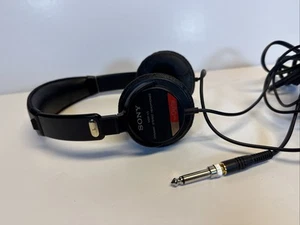Sony MDR V3 Black Headphones - Working - Vintage - Retro 3m Cable (READ DESC) - Picture 1 of 8