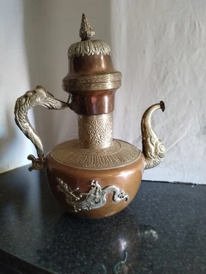 Tetera tibetana con dragón, aleación de plata y cobre (de colección) Foto 1 de 4
