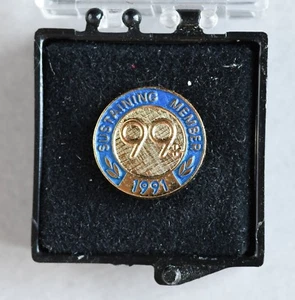 1991 99+ (99 PLUS) Sustaining Member Pinback Pin - Picture 1 of 2
