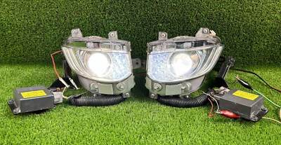 2010-2012 Lexus LS460 LS460L HID Fog lights pair Factory Left and Right Oem used - Image 1 of 4