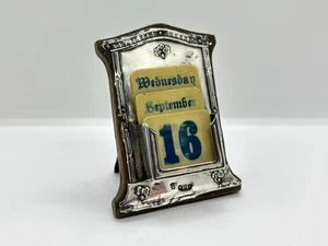 Edwardian Sterling Silver Fronted Perpetual Desk Calendar - missing date cards - Picture 1 of 14