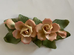 Como Nuevo Porcelana Flor Rosas Capodimonte Italia Perfecto Vintage Hecho a Mano - Imagen 1 de 5