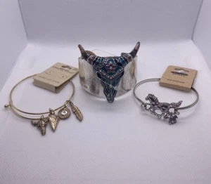 Women’s Bracelet Lot of 3 Animal Skull Horse NEW - Picture 1 of 5