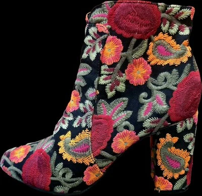 Botín para mujer caprichoso negro multi floral bordado artístico talla 9,5 cremallera lateral  Foto 1 de 4