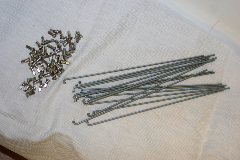 Stainless Steel Bicycle Spokes 256mm x 12ga/2.4mm w/ Nipples 18 ct S104 - Image 1 of 1