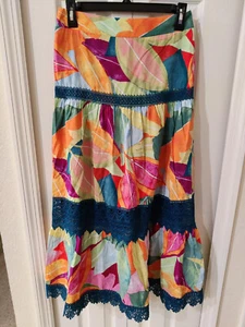 Time and Tru Damen mehrfarbig gestufter Maxirock mit Blumenmuster neu mit Etikett Größe XS 0-2 - Bild 1 von 4