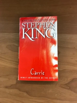1999 Carrie by Stephen King Paperback Book Foto 1 de 4