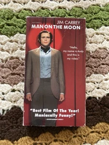 Man on The Moon (1999) VHS Andy Kaufman BioPic Jim Carey Danny DeVito Cult - Picture 1 of 4