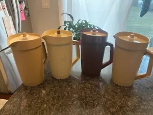 Vintage TUPPERWARE Almond or Harvest Brown 2 Quart Pitcher w/ Push Button Lid - Picture 1 of 7
