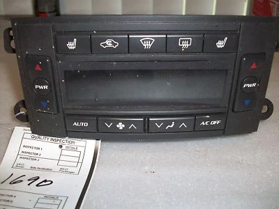 Cadillac SRX con asientos térmicos control de aire acondicionado/calentador 2004-2006 Foto 1 de 2