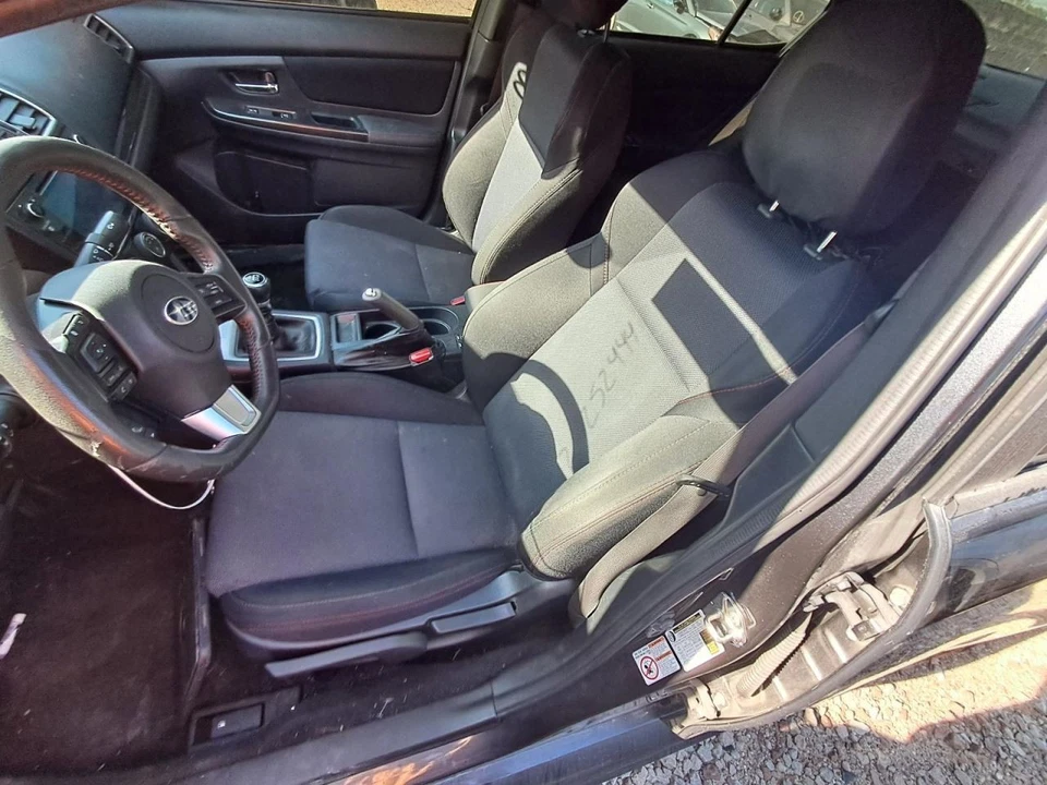 Driver Front Seat  Cloth Manual Non-heated Fits 15-21 WRX 2619096 — 第 1/1 张图片