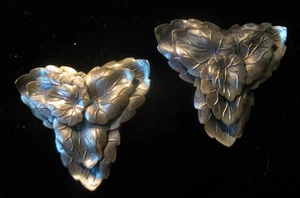 Old Leaf Pattern Raised Shoe Buckles or Fur Clips - Picture 1 of 3