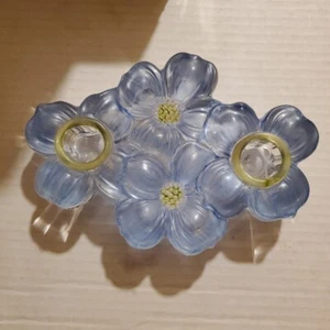 Vintage Colonial Glass Blue Stain Dogwood Blossom 2 Taper Candle Holder Used MCM - Bild 1 von 8