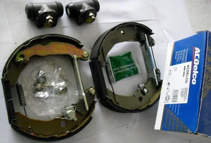 KIT GANASCE FRENO FRENI COMPLETO FORD FIESTA CODICE ARTICOLO PK142C - Foto 1 di 1