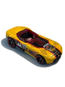 Roadster - Malaysia 2016 Olympic Games Yellow Hot wheels - 2013 Mattel - Picture 1 of 6