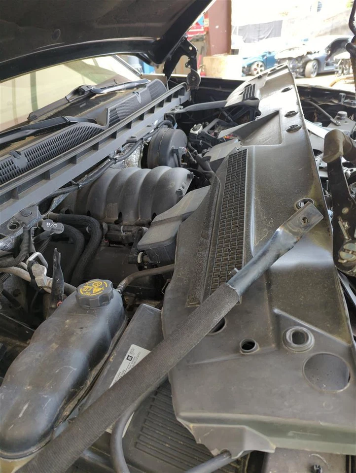 2018 Chevrolet Silverado 1500 LH Door Black Used 394497 89000 Miles Foto 1 de 4