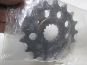 RENTHAL CHAINWHEEL - FRONT STEEL - 17T 530 / HAYABUSA B-KING GSXR1000 ZX14R - Picture 1 of 3