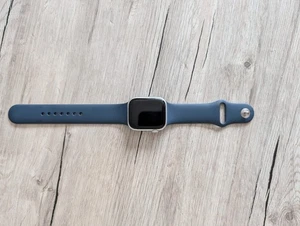 Apple Watch Series 9 41mm Aluminiumgehäuse mit Sportarmband - Polarstern, S/M... - Bild 1 von 5