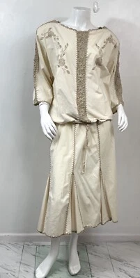 Vintage J.M. Conjunto de Vestido Floral Rosa Para Mujer Beige Bordado a Mano Crochet Talla L Foto 1 de 4