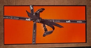 Authentische Hermès Geschenkbox, 14"" x 5"" x 1"" Made in France, orange. - Bild 1 von 12