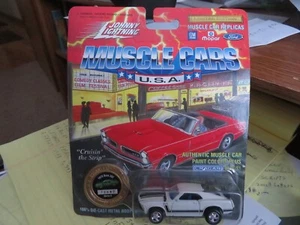 Johnny Lightening Muscle Cars USA White 1970 Boss 302, 1/64 - Picture 1 of 1