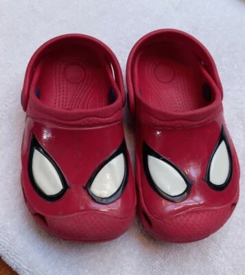 Kids Marvel Spider Man Lightweight Clog Size 5/6 GUC - Image 1 of 4