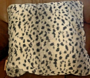 Koolaburra by UGG. Super Soft Throw Pillow Faux Fur Leopard Print. 21" x 21". - Picture 1 of 8