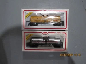 Model Power 40' tanker cars 2-car set #8104, 8105 - Picture 1 of 2