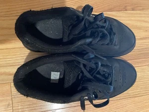 Black Fila Nature tennis shoes - Picture 1 of 8