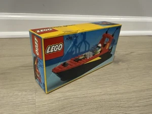 LEGO Town: Dark Shark (6679)—NEW - Picture 1 of 3