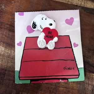 Prendedor de solapa iluminado vintage con sello de San Valentín corazón punta tic tac nuevo en paquete - Imagen 1 de 5