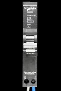 SCHNEIDER 16 AMP CURVE B 10kA 30mA RCBO TYPE AC QOVS QO116B10RCBO30F - Picture 1 of 6