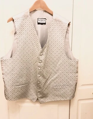 LEQUEST Men Silver Grey Cotton Blend Waistcoat Size 3XL Chest 46” - Image 1 of 4