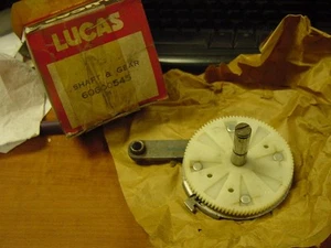 NOS LUCAS Wiper Shaft + Gear Jaguar XJS + HE V12 76-85 - Picture 1 of 4