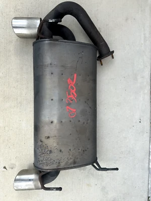 Nissan 350Z 2007 tubo de escape trasero doble punta silenciador montaje OEM Foto 1 de 4