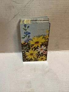 Tarjetas de juego Hoyle raras de colección recubiertas de plástico amarillo con flores ¡Muy bonitas! - Imagen 1 de 8