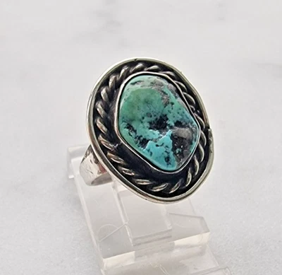 SOUTHWESTERN STYLE VINTAGE 925 STERLING SILVER NARURAL TURQUOISE RING SIZE 3 - Image 1 of 4