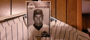 Ryne Sandberg Signed Chicago Cubs Jersey from Lady Luck Casino - Picture 1 of 9