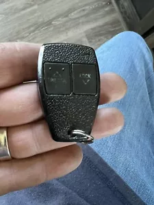 1993 1994 1995 1996 Jeep Grand Cherokee Keyless Remote Entry Fob Transmitter - Picture 1 of 5