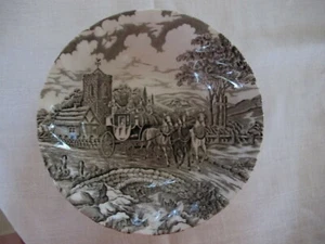 Myott "Royal Mail" Brown Staffordshire Ware, England. 8 Cereal Bowls. 6 1/4". - Picture 1 of 3