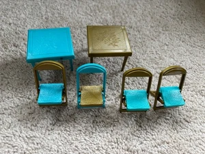 Vintage Puppenhaus Renwal 2 Klappkartentische & 4 Stühle BLAU GOLD Nr. 108 109 - Bild 1 von 12