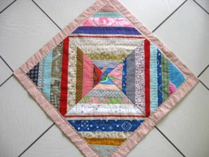 New Patchwork Quilted Table Topper/Pad Handmade 24 1/2 x 24 1/2 Multi Colored - Picture 1 of 8