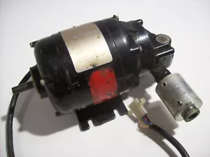 VARIABLE DREHZAHL REVERSIBLER MOTOR 0-133RPM 0-130VAC GERALD HELLER CO 2T60-30 - Bild 1 von 6