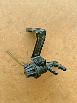 Lincoln MKX Ford Edge 2007-2010 válvula de purga de 3,5 L con soporte OEM Foto 1 de 4