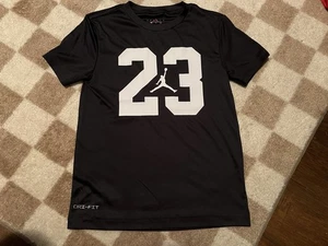 Nike AIR JORDAN Black 23 Tshirt Jumpman Boys Size Small 8-10 Dri-Fit - Picture 1 of 2